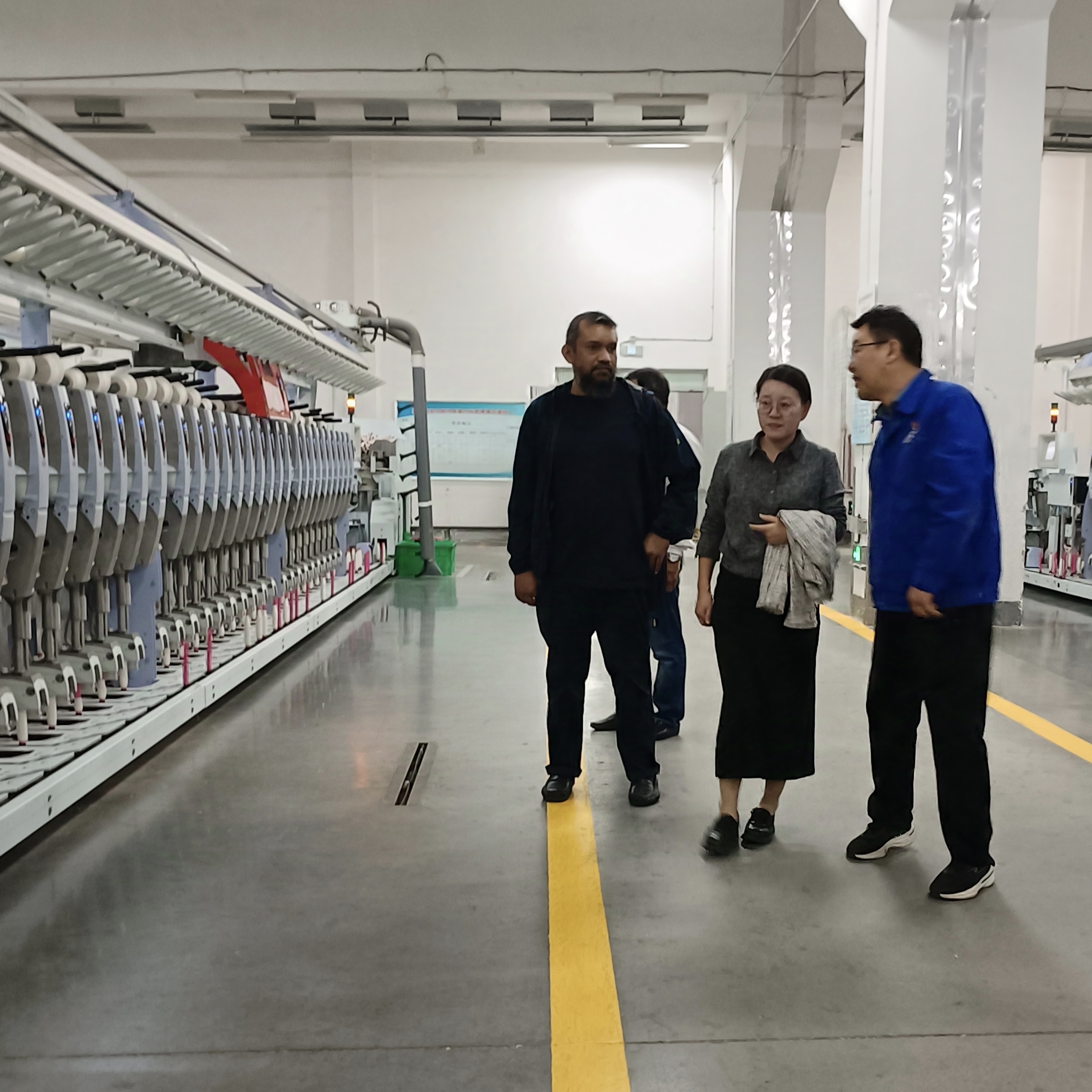 Customer Visit: Experiencing Our Professional Production Line